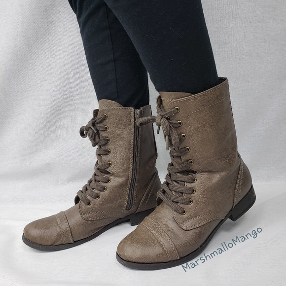 womens Arizona Boots - Picture 2 of 3